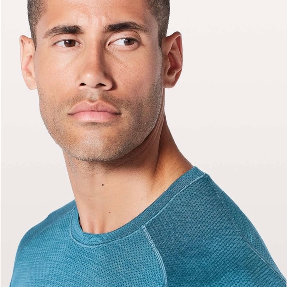 🍋Lululemon Metal Vent Tech Long Sleeve🍋 - Picture 4 of 11